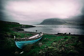 Iceland, the mysterious landing site of a lost boat