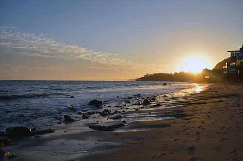 Zonsondergang op het strand van Malibu