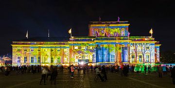 L'Opéra d'État de Berlin sur la Bebelplatz sous un éclairage particulier