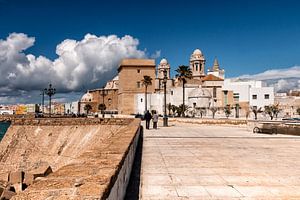 Cadiz Spanien Hafenstadt an der Costa de la Luz von Marianne van der Zee