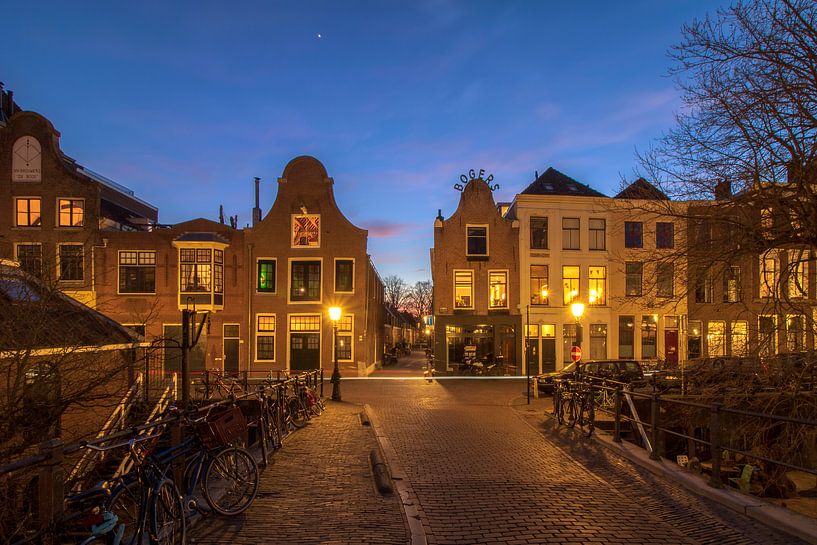 Avondfoto Vollersbrug met Oudegracht Utrecht van Russcher Tekst & Beeld