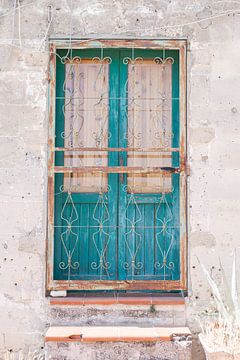 Porte usée par le temps à Matera, dans les Pouilles sur DsDuppenPhotography