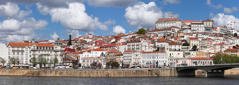 Oude stad, universiteit, Mondego, rivier, Coimbra, Beira Litoral, Regio Centro, Portugal van Torsten Krüger