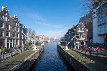 Sint Antoniesluis Amsterdam van Foto Amsterdam/ Peter Bartelings