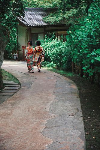 Girls in Kimono