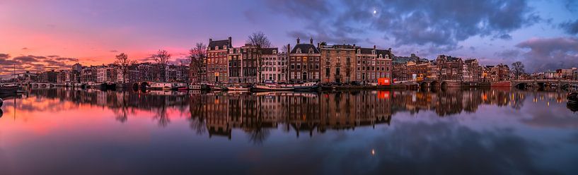Panorama des Flusses Amstel in Amsterdam, 2018 von Amsterdam.Photos