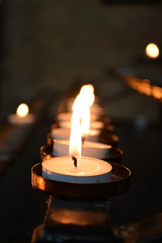 Kaarsje branden