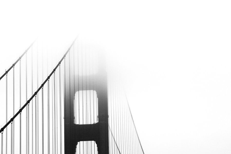 Golden Gate bridge in de mist van Jasper Hovenga op canvas, behang en meer