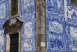 Gekleurd tafereel in Porto, Portugal von Julia Wezenaar