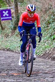 Demi Vollering an der Wand