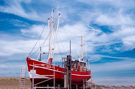 DE - Niedersachsen : Ship maintenance in Neuharlingersiel by Photoart-Naegele