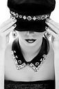 Lady with a diamond hat van StyleStudio M21 thumbnail