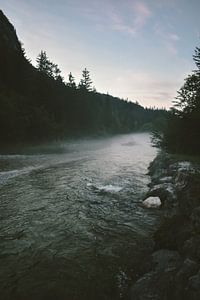 Rivière de montagne qui coule sur Jisca Lucia