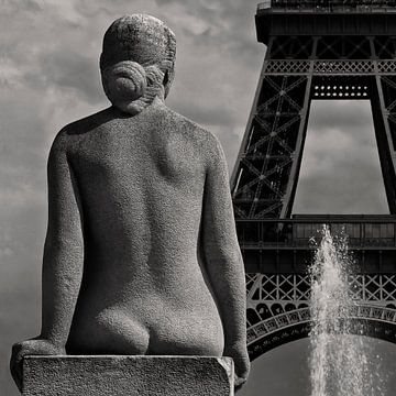 Paris Mon Amour | The lady is watching Mr. Eiffel... by Fons Bitter