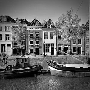 De Brede Haven van 's-Hertogenbosch in zwart/wit