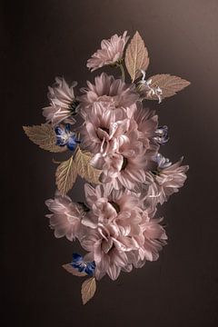 Stilleven collectie II - Roze bloemen van Sandra Hazes