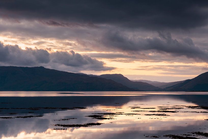 Sonnenuntergang in Schottland von Ton Drijfhamer