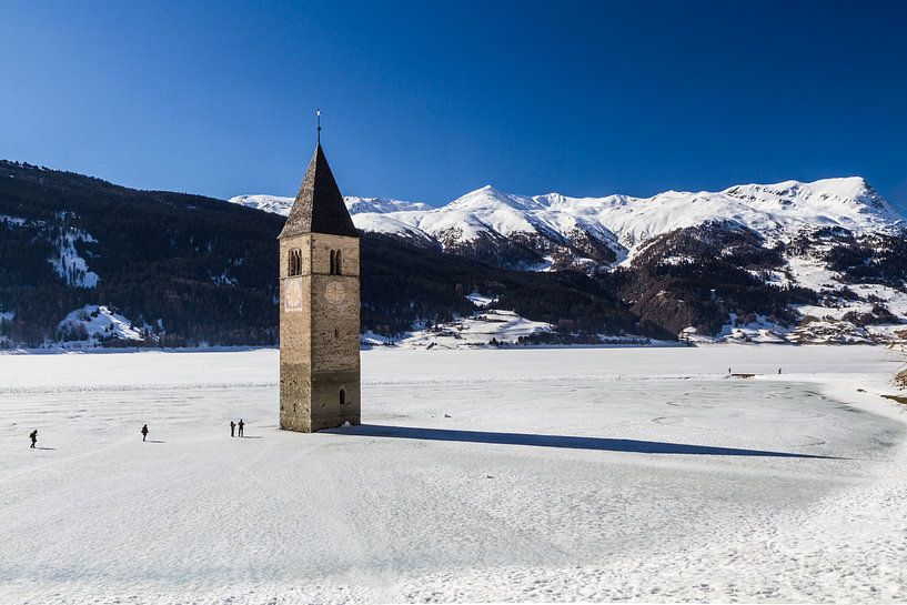 Reschensee in de winter van Jan Schuler