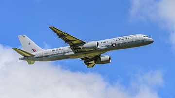 Royal New Zealand Air Force Boeing 757-200. by Jaap van den Berg