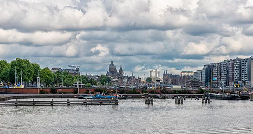 Amsterdam vom Maritimen Museum aus gesehen.