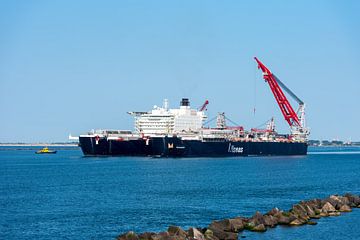 pioneering spirit opweg naar open zee van Arthur Bruinen