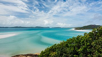 Whitehaven Beach in Australia by Shanti Hesse