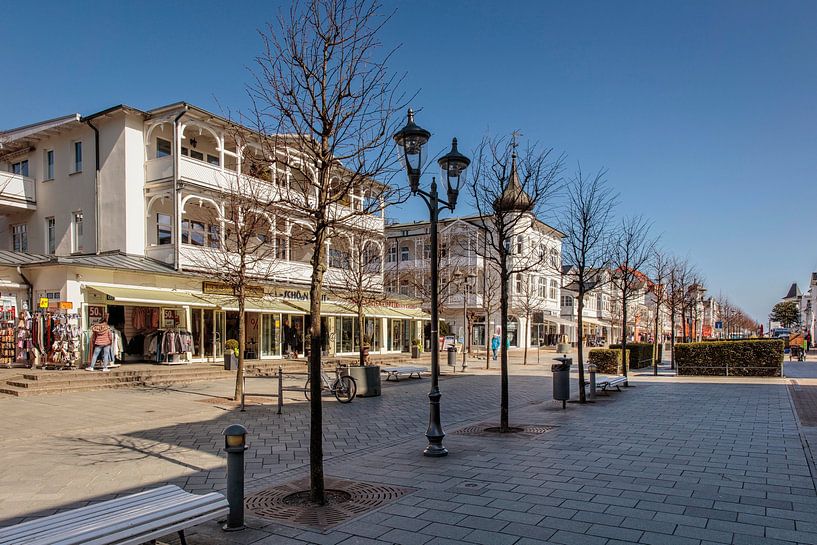 Binz by Rob Boon