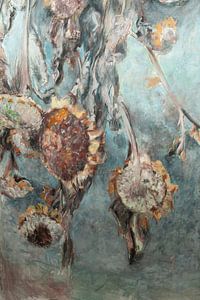 Dried sunflowers by Liesbeth Serlie