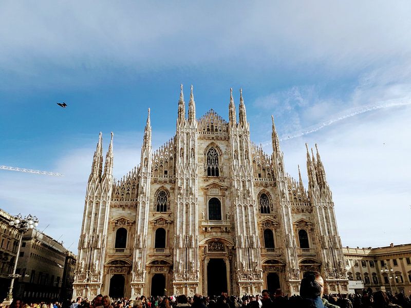 Milan by Hello Pompoyo