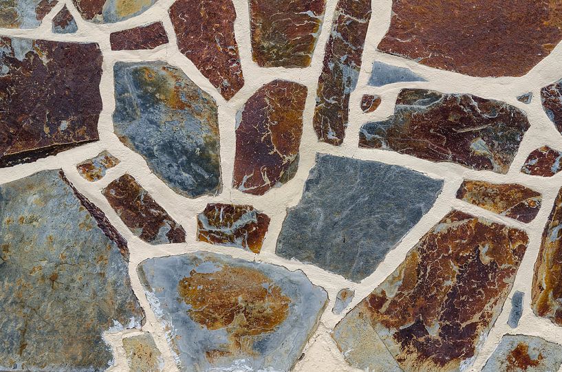 Natursteinmosaik in warmen Erdtönen von Alexander Baumann
