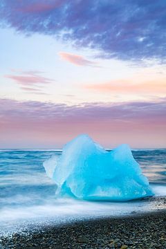 boulders of glacier ice by Daniela Beyer