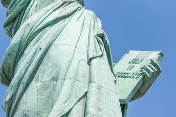 Detail der Lady Liberty Statue, Buch mit dem Datum der Unabhängigkeit der USA von Maria Kray