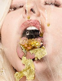 Lick it and it’s yours LIGHT by Saskia de Wal