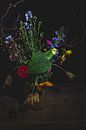 green parrot flowers, amazonepapegaai bloemen van Corrine Ponsen thumbnail