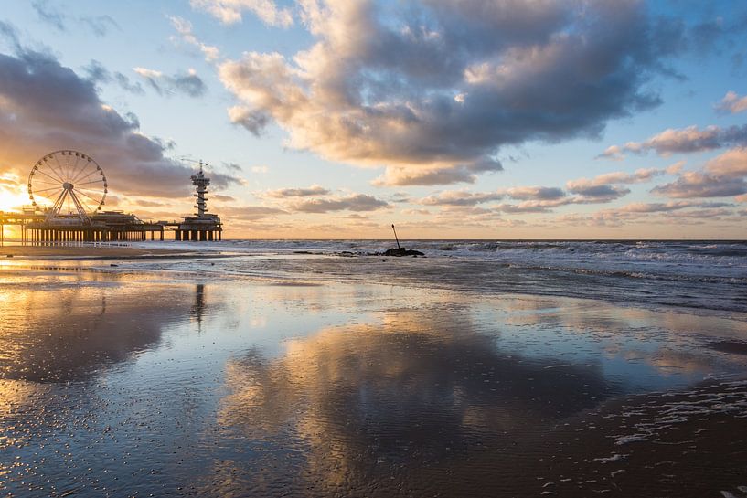 Jetée de Scheveningen au coucher du soleil par Marian Sintemaartensdijk