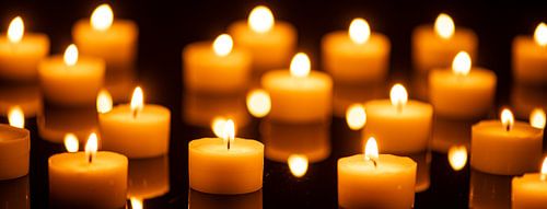 Tea lights in a symmetrical arrangement