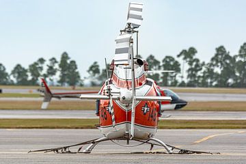Twee Bell TH-57C Sea Ranger trainingshelikopters.