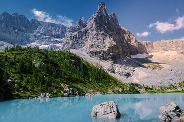 Dolomites, Lake Sorapis, Lake Sorapis, Dolomites, Italy Europe during summer van Fokke Baarssen