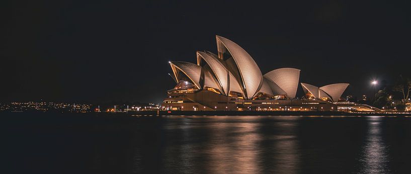 Panorama Sydney Opera House na zonsondergang van Eveline Dekkers