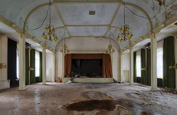 verlassener Tanzsaal in Deutschland von PixelDynamik