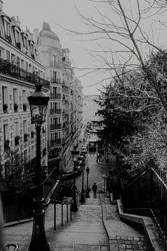 Vue d'une rue atmosphérique dans le centre de Paris, France sur Manon Visser