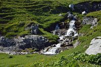 Cascade d'eau de glacier