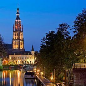 Photo de nuit de la Grande église de Breda sur Anton de Zeeuw