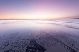 Australia - sunrise over Jervis Bay - view to the Point Perpendicular lighthouse.