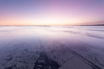 Australië - zonsopgang boven Jervis Bay - uitzicht op de vuurtoren van Point Perpendicular. van Jiri Viehmann