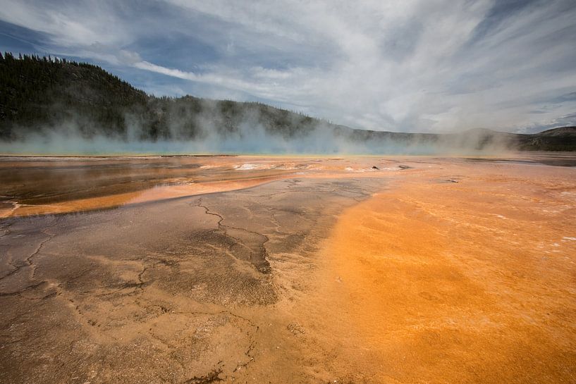 Prismatic spring in Yelowstone by De wereld door de ogen van Hictures