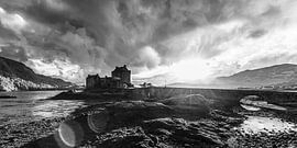 Eilean Donan Castle in Schottland / Schwarzweiss von Werner Dieterich