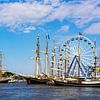 Zeilschepen op de Warnow tijdens de Hanse Sail in Rostock van Rico Ködder