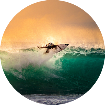 Zonsondergang surfer Bali van Danny Bastiaanse