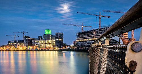 Avondfoto aan de Maas in Rotterdam Zuid